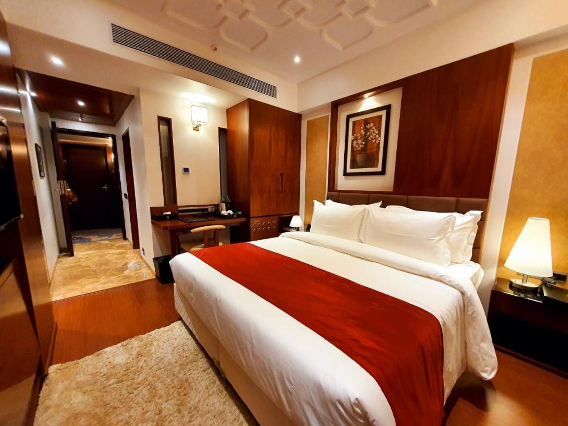 Hotel Mbc Citadel Nashik Dış mekan fotoğraf